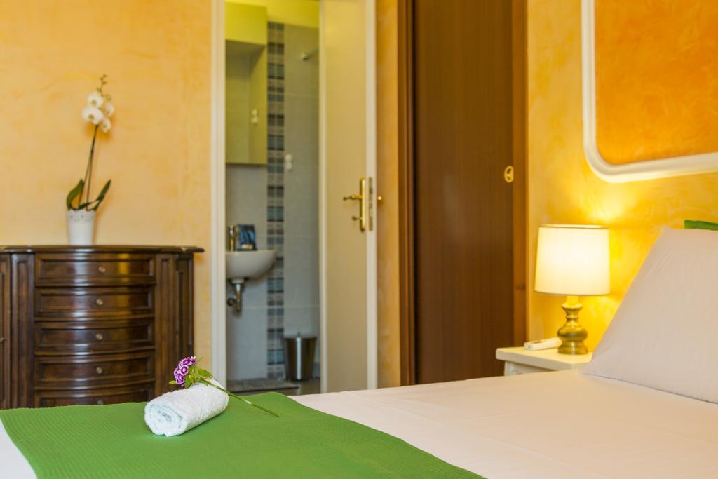 Roma Termini Apartment Екстер'єр фото